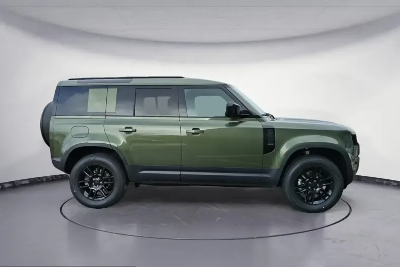 Land Rover Defender din 2026 cu 10 km - oferta LAN204120 - foto 4