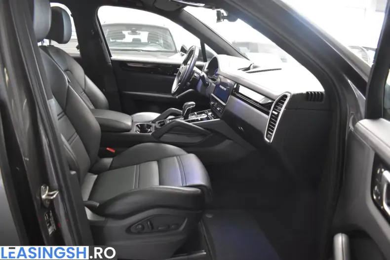 Porsche Cayenne din 2023 cu 63.100 km - oferta POR204123 - foto 5