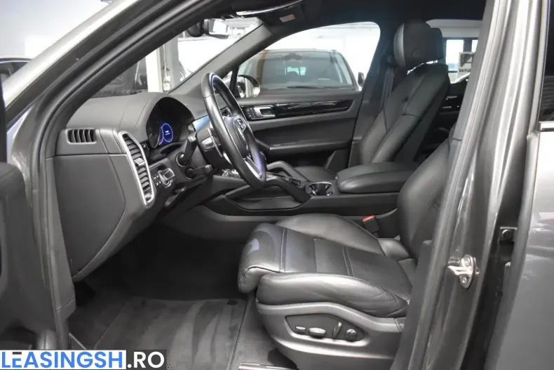 Porsche Cayenne din 2023 cu 63.100 km - oferta POR204123 - foto 14