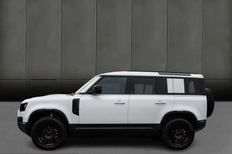 Land Rover Defender din 2026 cu 3.000 km - oferta LAN204125 - foto 4