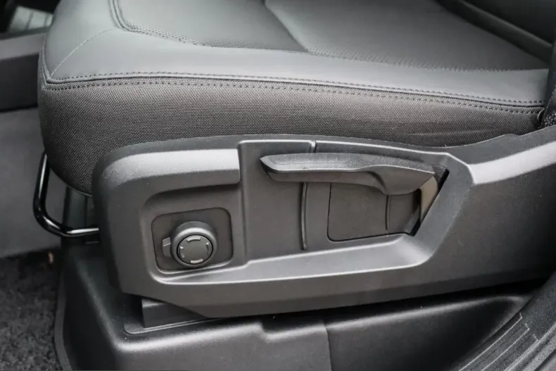 Land Rover Defender din 2026 cu 3.000 km - oferta LAN204125 - foto 10