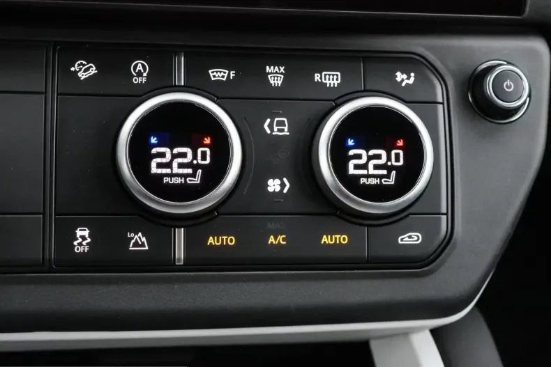 Land Rover Defender din 2026 cu 3.000 km - oferta LAN204125 - foto 14