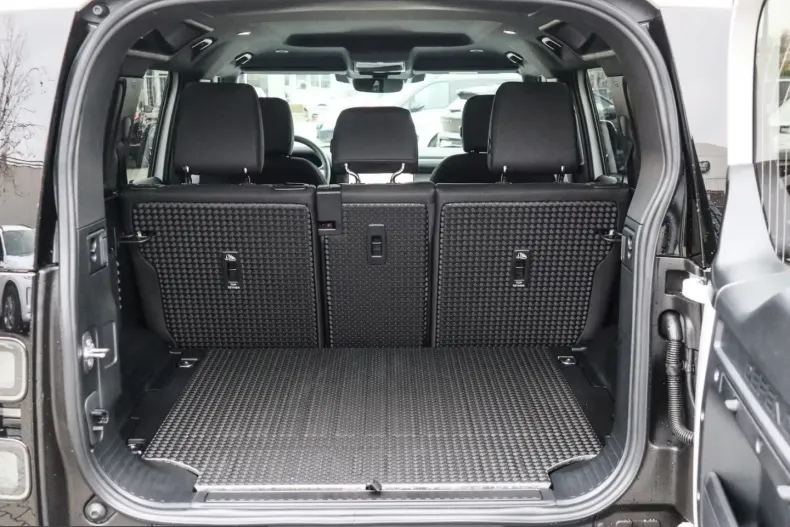 Land Rover Defender din 2026 cu 3.000 km - oferta LAN204125 - foto 15