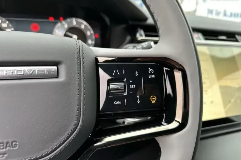 Land Rover Range Rover Velar din 2024 cu 3.800 km - oferta LAN204137 - foto 12