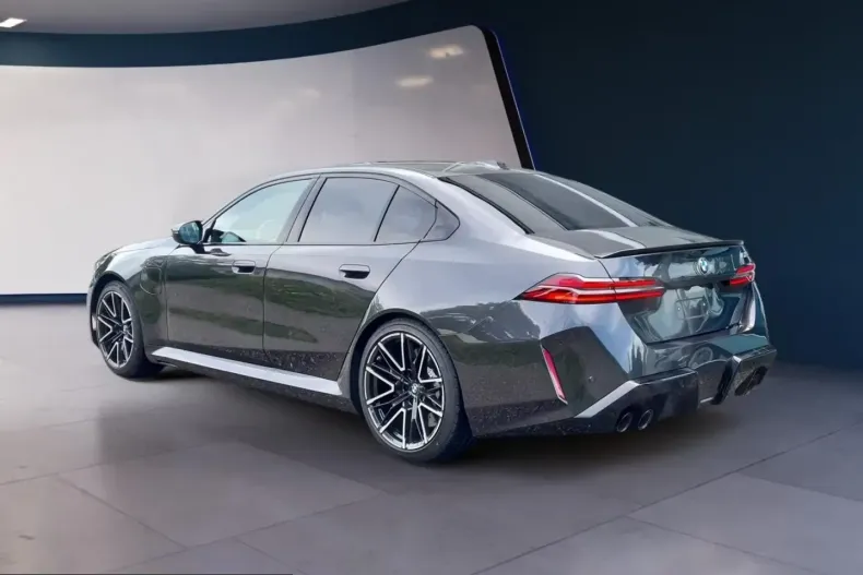 BMW M5 (Seria 5) din 2025 cu 4.162 km - oferta BMW204141 - foto 5