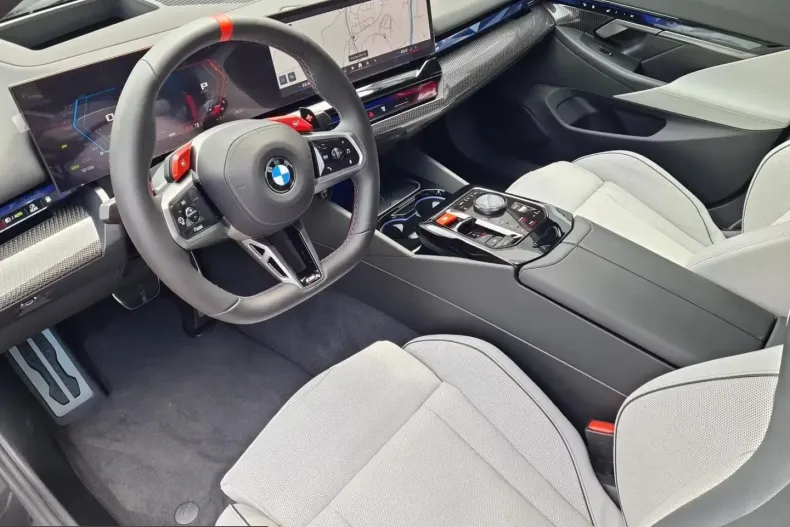 BMW M5 (Seria 5) din 2025 cu 4.162 km - oferta BMW204141 - foto 22