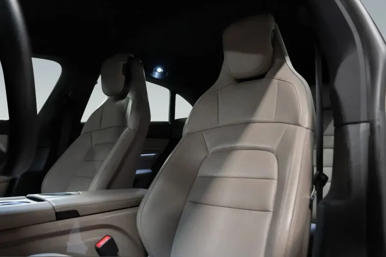 Porsche Taycan din 2023 cu 63.300 km - oferta POR204142 - foto 5