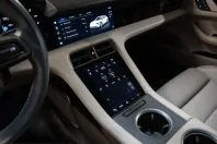 Porsche Taycan din 2023 cu 63.300 km - oferta POR204142 - foto 24