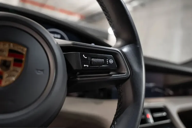 Porsche Taycan din 2023 cu 63.300 km - oferta POR204142 - foto 30