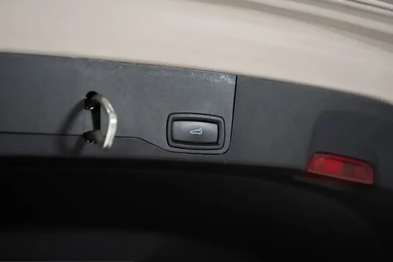 Porsche Taycan din 2023 cu 63.300 km - oferta POR204142 - foto 31