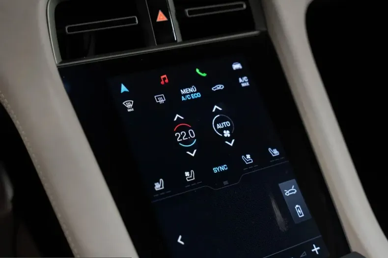 Porsche Taycan din 2023 cu 63.300 km - oferta POR204142 - foto 34