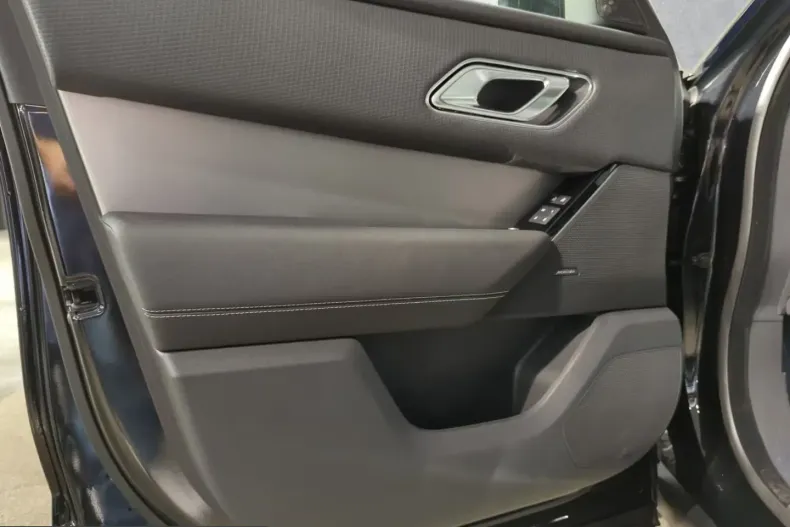 Land Rover Range Rover Velar din 2023 cu 3.000 km - oferta LAN204143 - foto 14