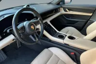 Porsche Taycan din 2023 cu 83.050 km - oferta POR204145 - foto 4