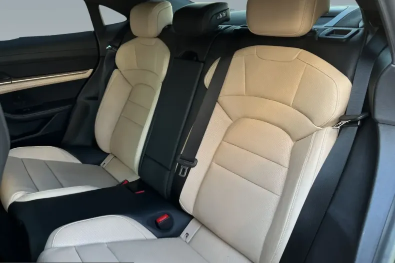 Porsche Taycan din 2023 cu 83.050 km - oferta POR204145 - foto 9