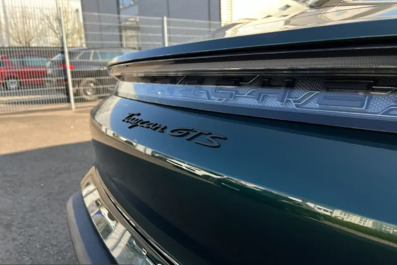 Porsche Taycan din 2023 cu 83.050 km - oferta POR204145 - foto 18