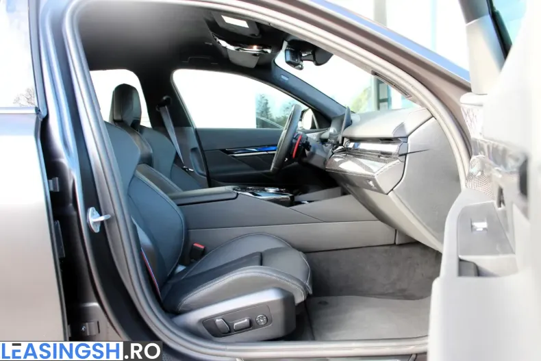 BMW M5 (Seria 5) din 2024 cu 37.490 km - oferta BMW204146 - foto 11