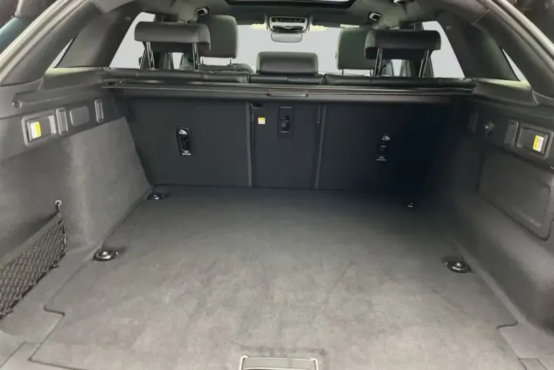 Land Rover Range Rover Velar din 2025 cu 6.062 km - oferta LAN204149 - foto 8