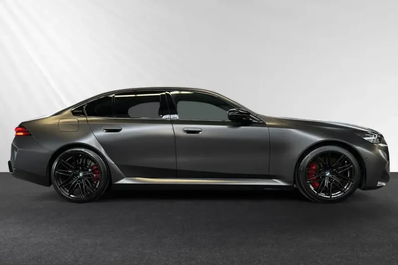 BMW M5 (Seria 5) din 2025 cu 12.900 km - oferta BMW204151 - foto 2