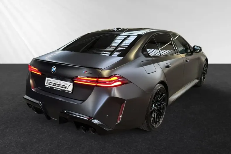 BMW M5 (Seria 5) din 2025 cu 12.900 km - oferta BMW204151 - foto 3