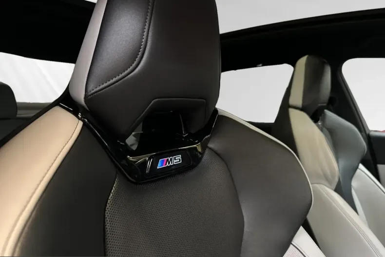 BMW M5 (Seria 5) din 2025 cu 12.900 km - oferta BMW204151 - foto 21