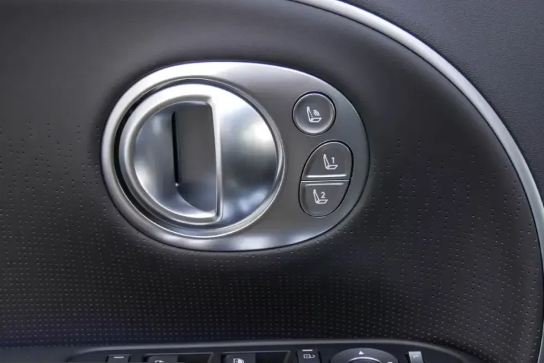 Hyundai IONIQ 9 din 2025 cu 9.900 km - oferta HYU204153 - foto 12