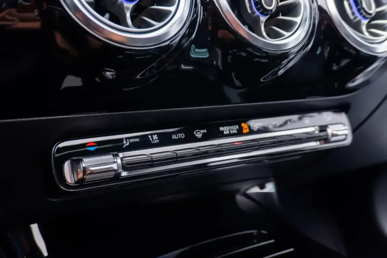 Mercedes-Benz CL 160 din 2022 cu 45.300 km - oferta MER204158 - foto 30