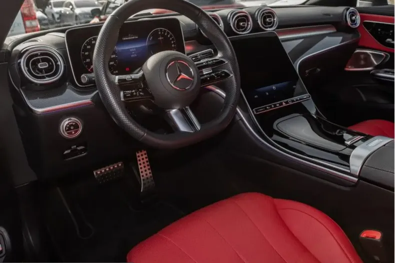 Mercedes-Benz CLE 300 (Clasa CLE) din 2024 cu 9.987 km - oferta MER204161 - foto 14