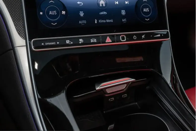 Mercedes-Benz CLE 300 (Clasa CLE) din 2024 cu 9.987 km - oferta MER204161 - foto 17