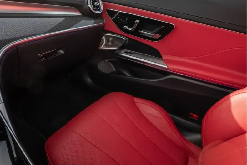 Mercedes-Benz CLE 300 (Clasa CLE) din 2024 cu 9.987 km - oferta MER204161 - foto 19