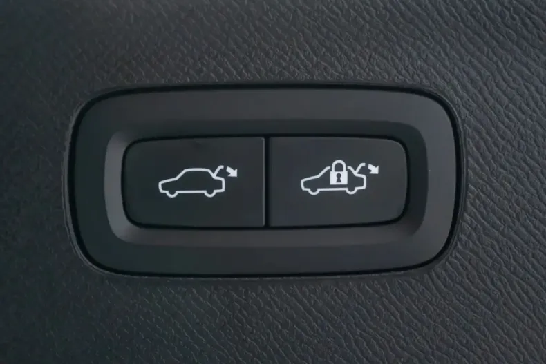 Volvo XC90 din 2022 cu 96.638 km - oferta VOL204169 - foto 22