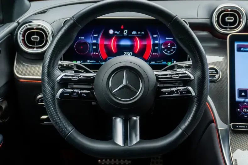 Mercedes-Benz GLC 200 (Clasa GLC) din 2022 cu 48.893 km - oferta MER204176 - foto 38