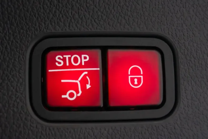 Mercedes-Benz GLC 200 (Clasa GLC) din 2022 cu 81.246 km - oferta MER204179 - foto 18