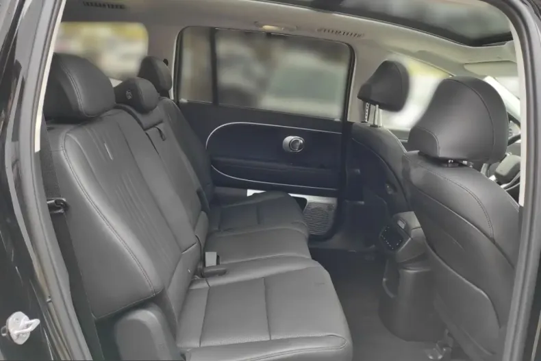 Hyundai IONIQ 9 din 2025 cu 10.000 km - oferta HYU204181 - foto 9