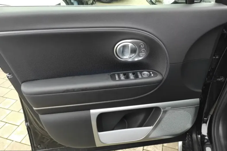 Hyundai IONIQ 9 din 2025 cu 10.000 km - oferta HYU204181 - foto 14