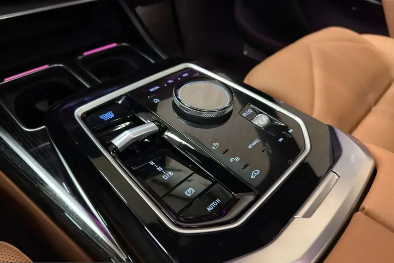 BMW i7 (Seria 7) din 2024 cu 24.200 km - oferta BMW204184 - foto 8