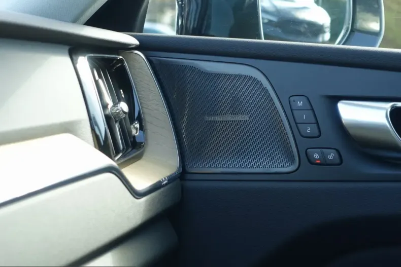 Volvo XC60 din 2025 cu 20.150 km - oferta VOL204187 - foto 16