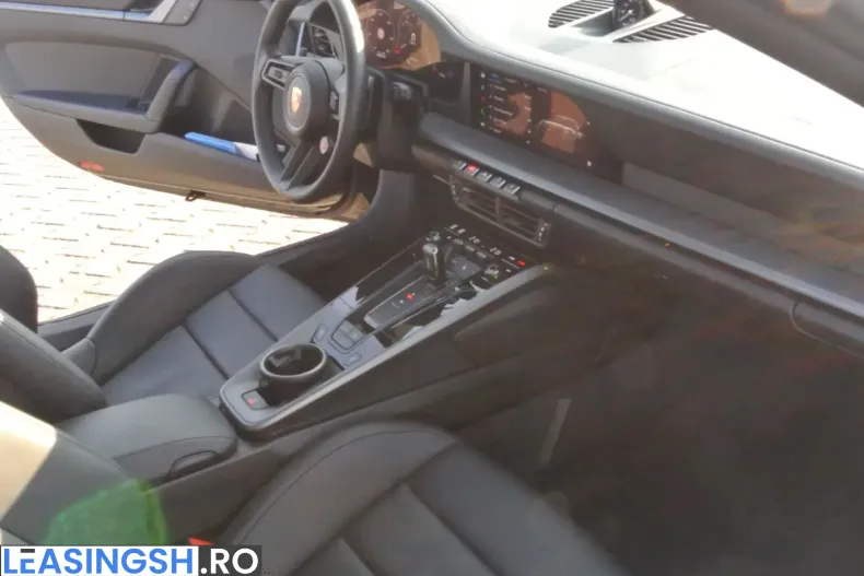 Porsche 992 din 2026 cu 5.999 km - oferta POR204188 - foto 8