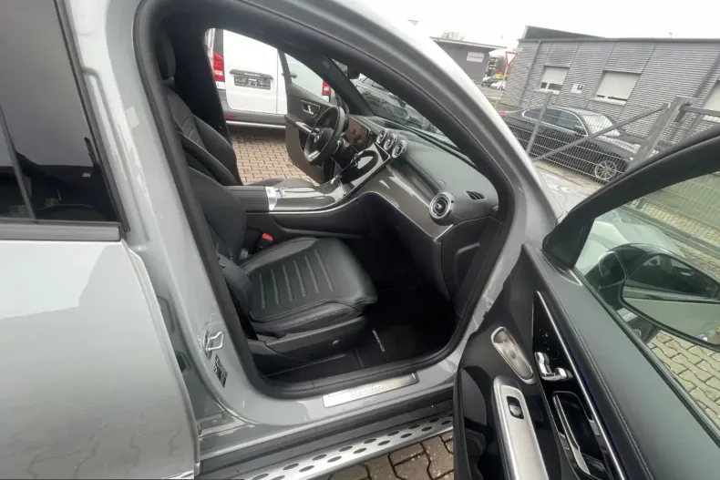 Mercedes-Benz GLC 300 (Clasa GLC) din 2025 cu 19.500 km - oferta MER204195 - foto 15