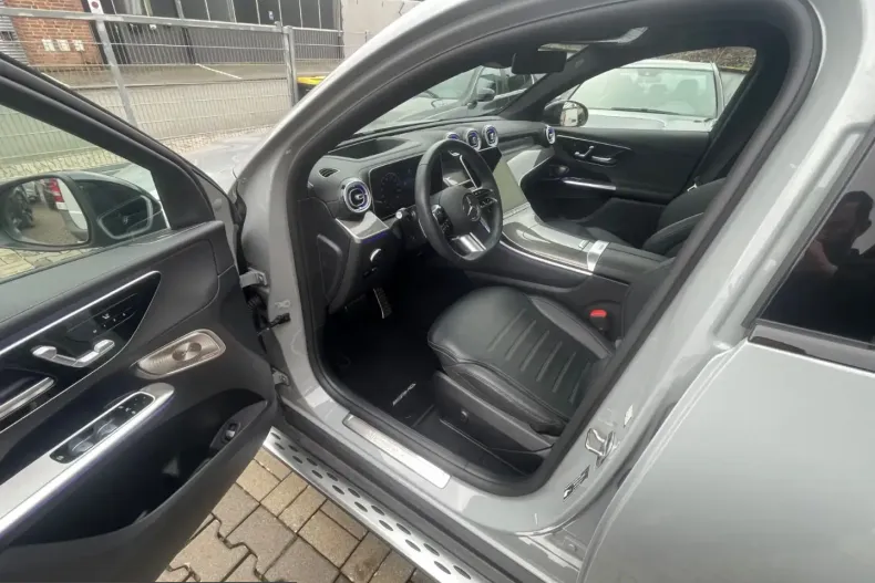 Mercedes-Benz GLC 300 (Clasa GLC) din 2025 cu 19.500 km - oferta MER204195 - foto 20