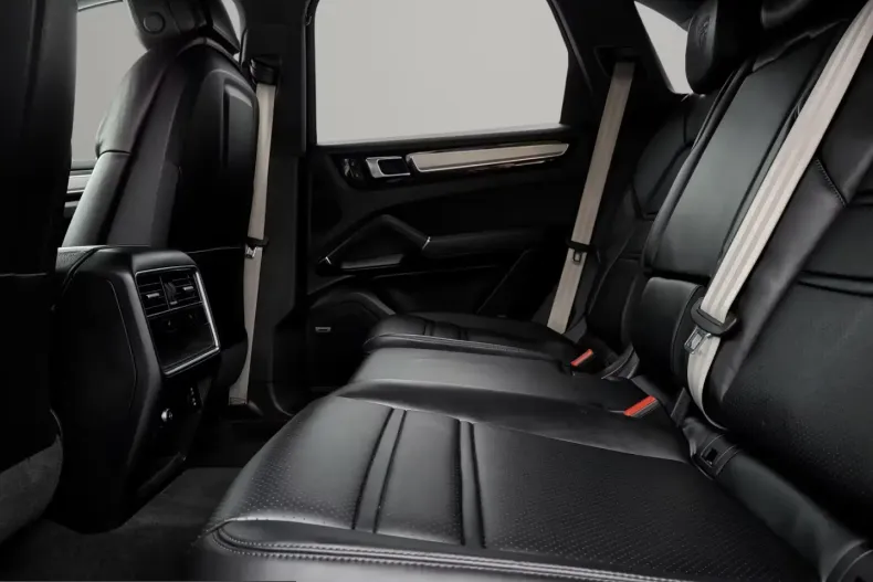 Porsche Cayenne din 2022 cu 49.960 km - oferta POR204196 - foto 13