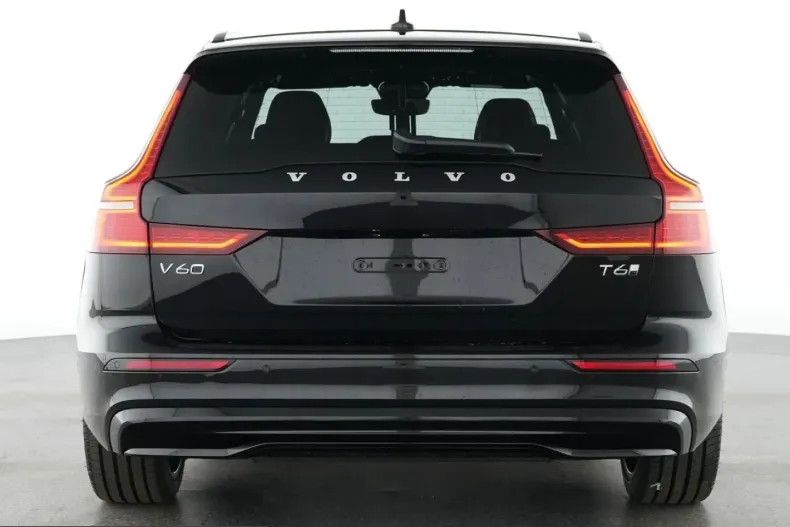 Volvo V60 din 2025 cu 4.621 km - oferta VOL204198 - foto 3