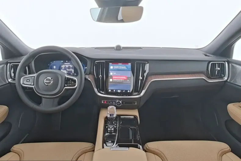 Volvo V60 din 2025 cu 4.621 km - oferta VOL204198 - foto 5