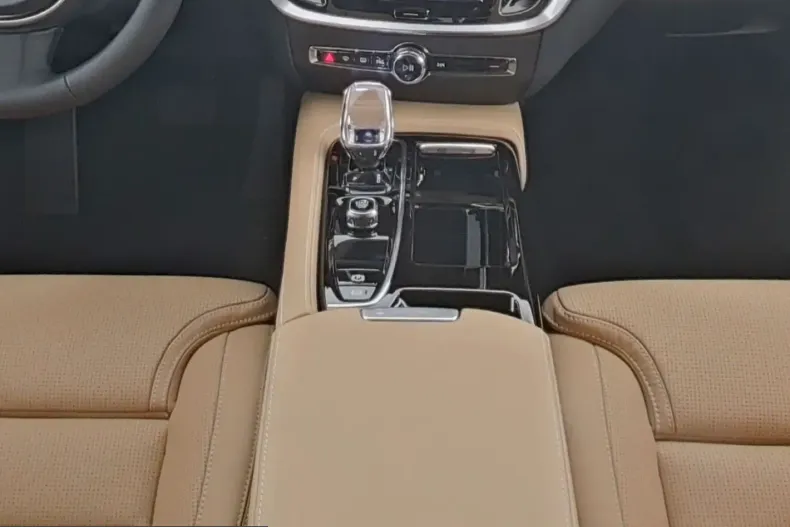 Volvo V60 din 2025 cu 4.621 km - oferta VOL204198 - foto 6