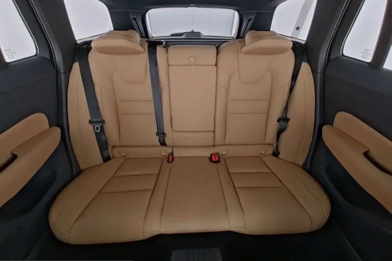 Volvo V60 din 2025 cu 4.621 km - oferta VOL204198 - foto 12