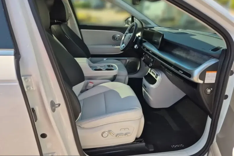 Hyundai IONIQ 9 din 2025 cu 4.500 km - oferta HYU204201 - foto 8