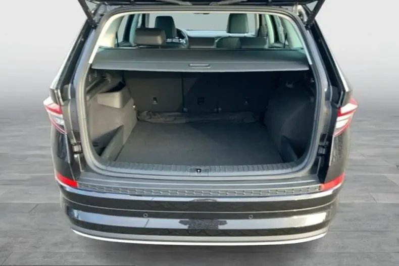 Skoda Kodiaq din 2023 cu 48.208 km - oferta SKO204214 - foto 11