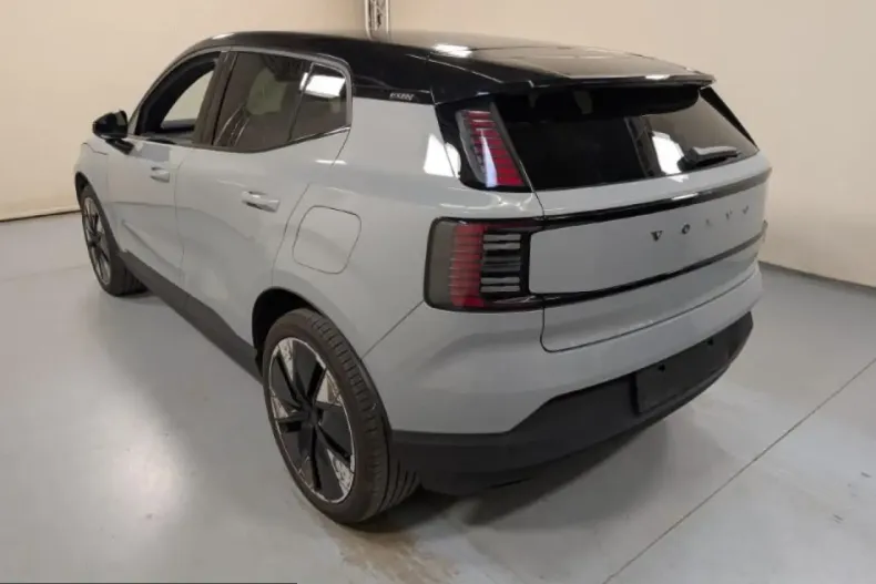 Volvo EX30 din 2025 cu 14.624 km - oferta VOL204223 - foto 3