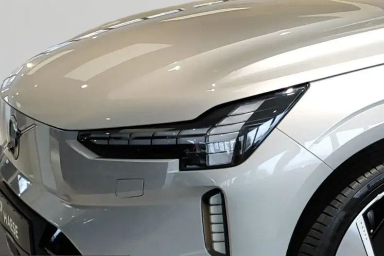 Volvo EX90 din 2025 cu 10.900 km - oferta VOL204225 - foto 9