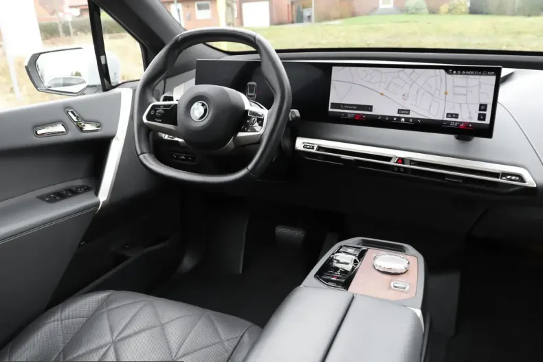 BMW iX din 2024 cu 28.290 km - oferta BMW204226 - foto 3