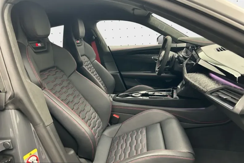 Audi RS e-tron GT din 2025 cu 18.208 km - oferta AUD204231 - foto 11